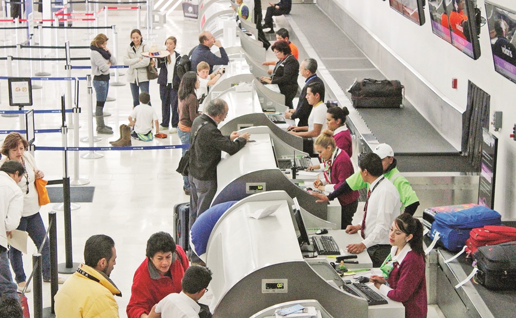 ​Exhorta Profeco a aerolíneas a presentar sus políticas de compensación