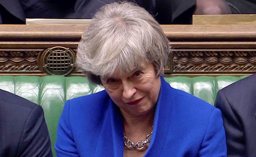 Theresa May supera la moción de censura presentada por la oposición laborista