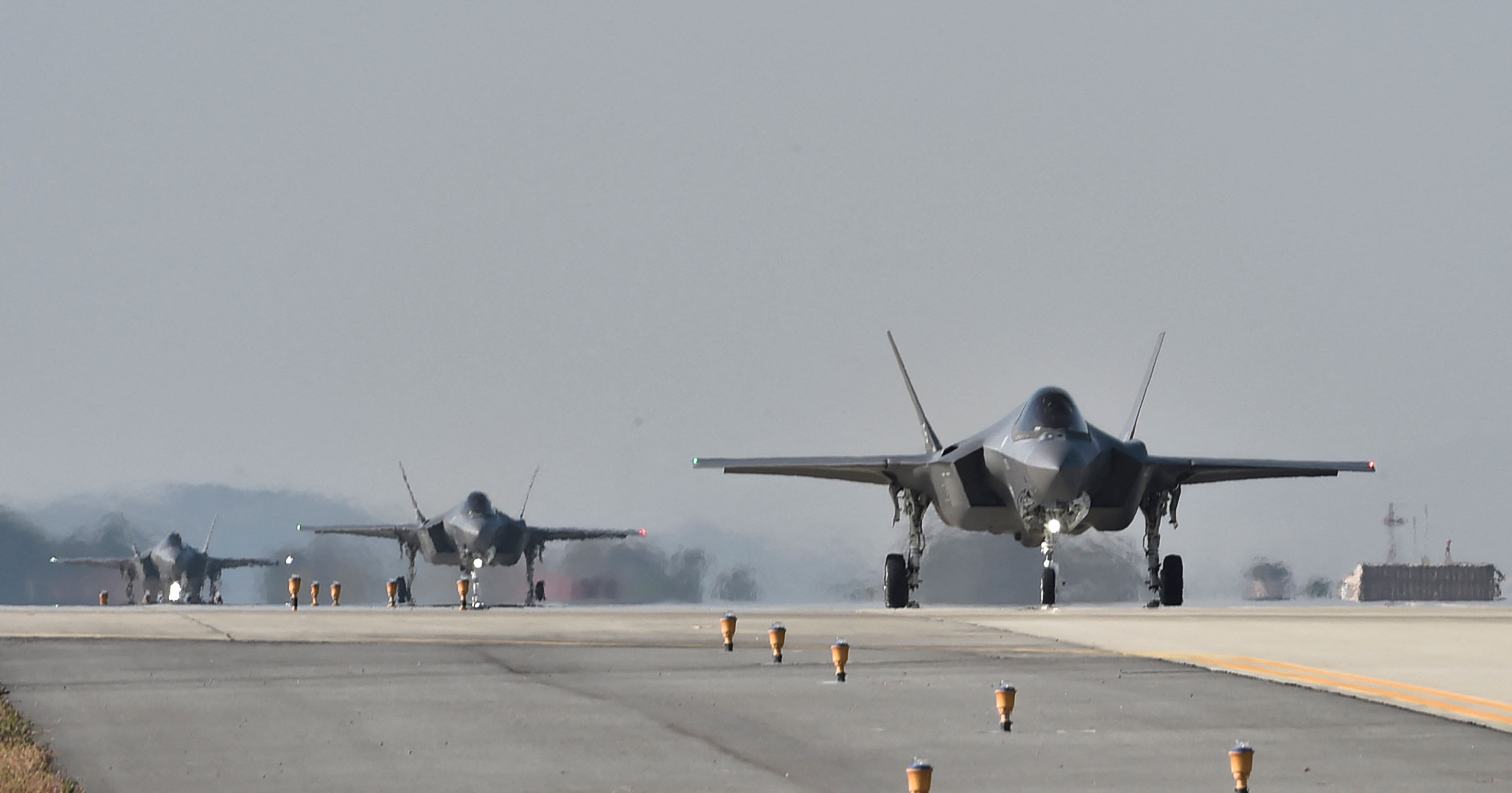 Seúl despliega cazas furtivos tras detectar 180 aviones de guerra norcoreanos