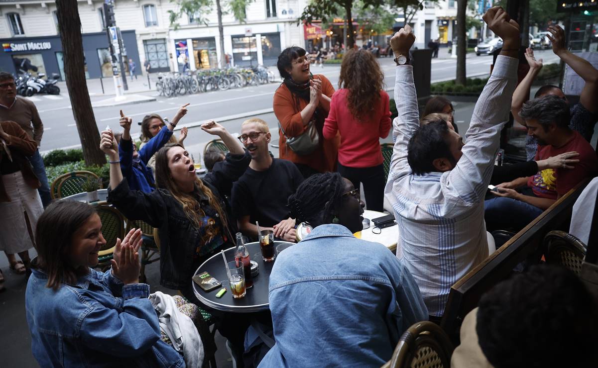 Francia frena a la ultraderecha; izquierda logra mayoría simple en elecciones, según sondeos
