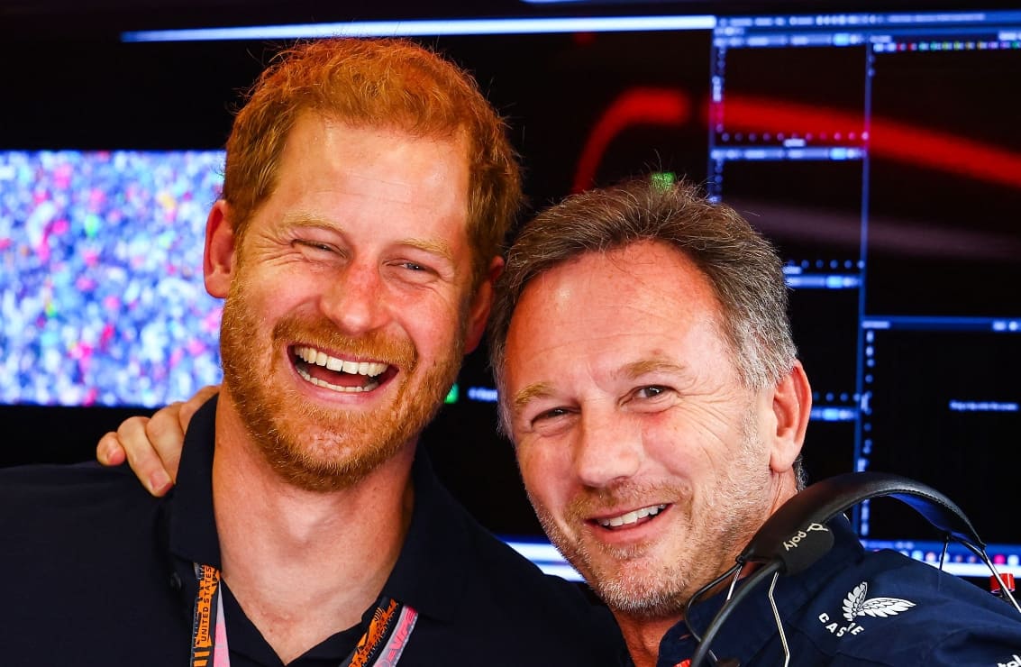 El príncipe Harry demuestra ser fan de la Fórmula 1 en el GP de Estados Unidos