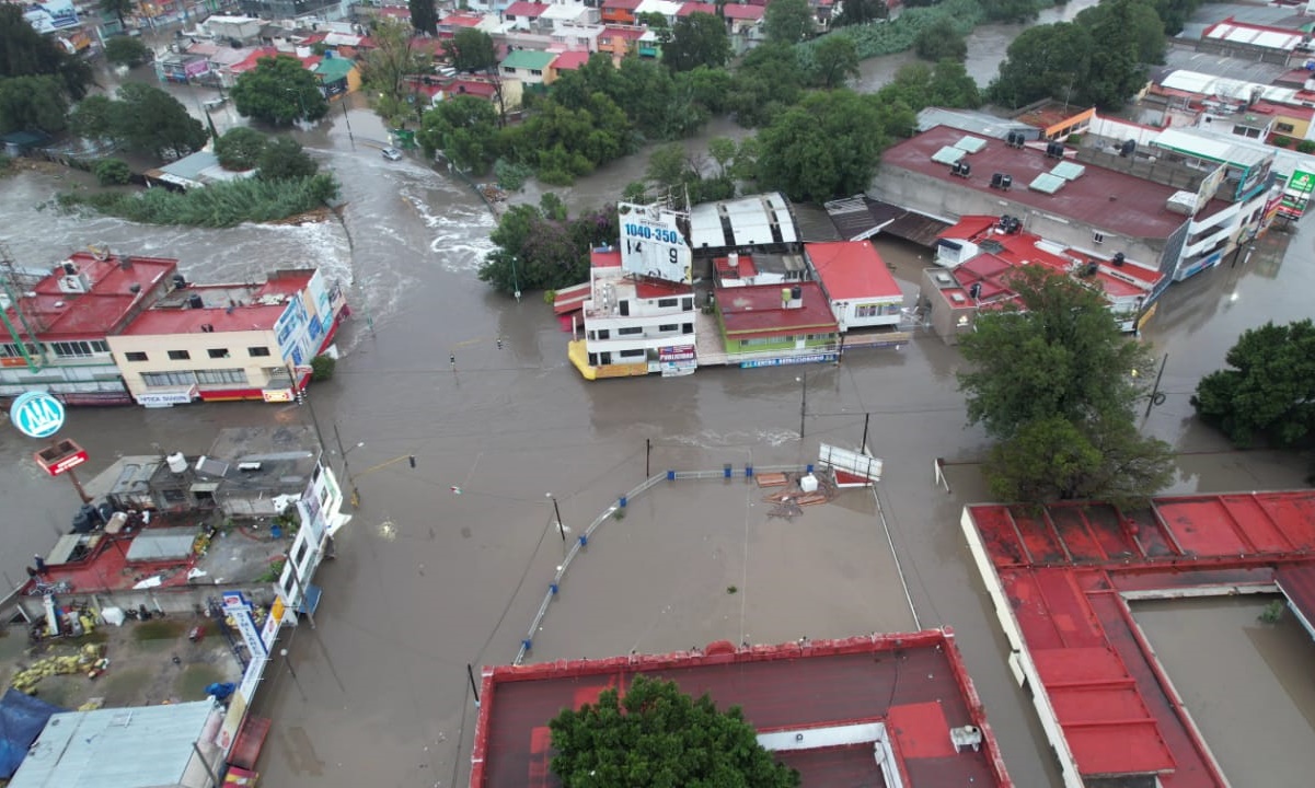 Despliegan operativo de emergencia por inundaciones en Tula; habilitan refugios temporales