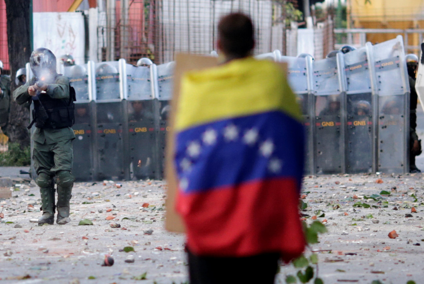 Maduro prohíbe protestas contra Constituyente; oposición convoca a marcha