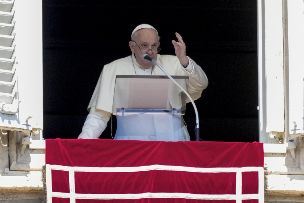 Papa Francisco insta a "trabajar concretamente en favor de la paz en Europa y en todo el mundo"