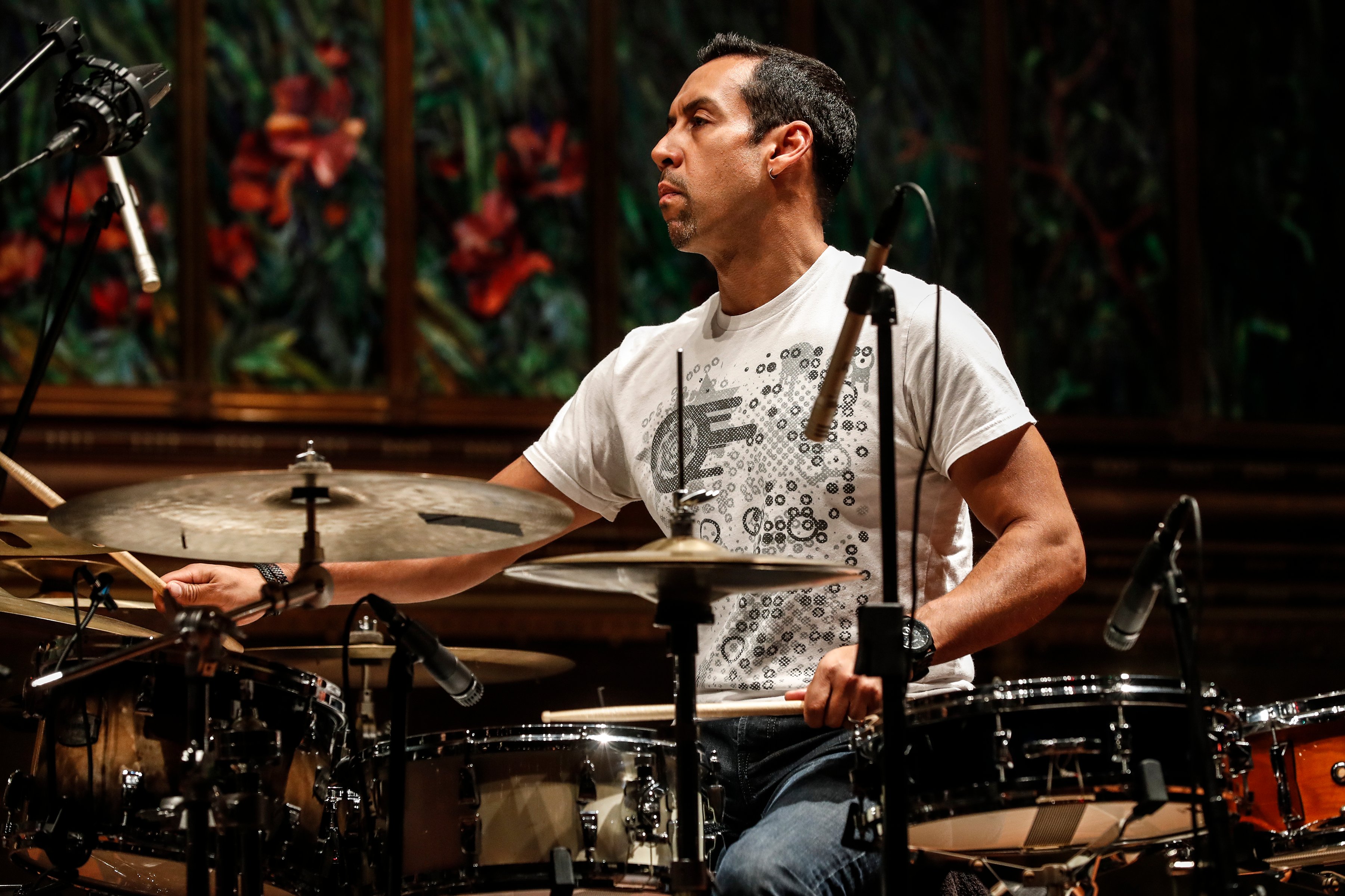 Baterista de 'Birdman' debuta en Bellas Artes