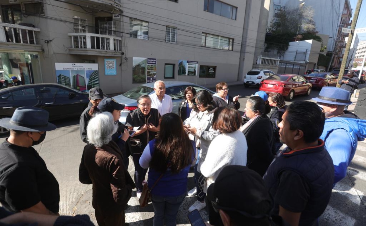 Se cumplen 7 horas de bloqueo en avenida Alencastre por falta de agua en la Miguel Hidalgo