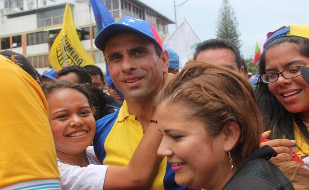 Capriles promueve por Venezuela revocatorio contra Nicolás Maduro