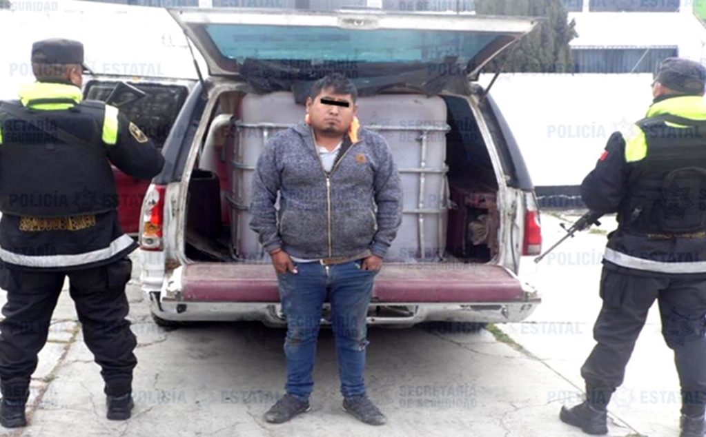 Detienen a presunto huachicolero con más de dos mil litros de gasolina en Acambay