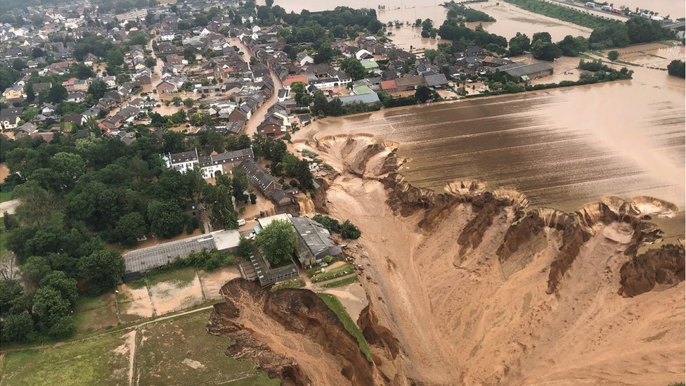 Suman más de 180 muertos y cientos de desaparecidos tras inundaciones en Europa