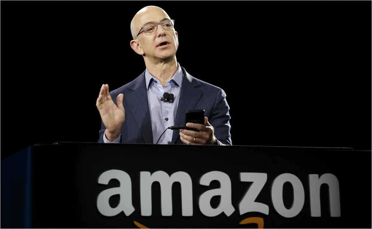 Jeff Bezos, fundador de Amazon y Blue Origin; dueño del Washington Post... y de nuevo, el hombre más rico del mundo