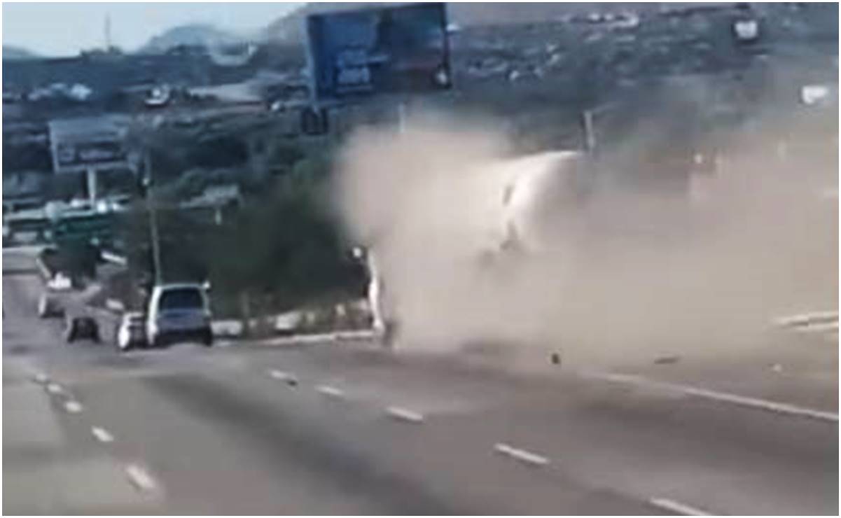VIDEO: Volcadura de pipa provoca fila de 53 kilómetros y horas de espera en la México-Querétaro