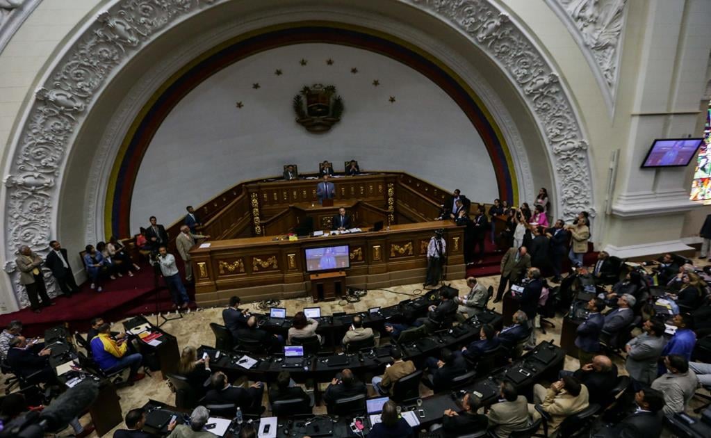 Chavismo pide a Supremo que declare ilegales los actos del Parlamento 