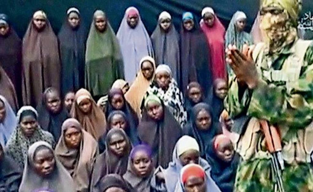 Presidente de Nigeria reitera compromiso para hallar a niñas de Chibok 