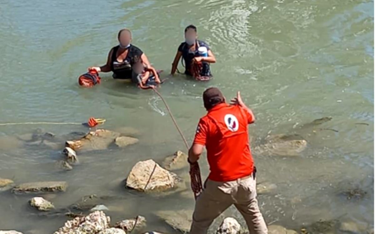 Rescatan a dos mujeres y un menor de edad en riesgo de ahogarse en el Río Bravo en Piedras Negras