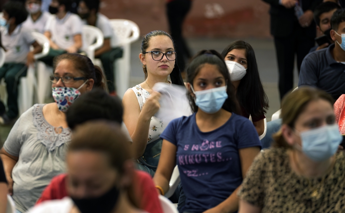 Vacuna de Pfizer, 100% efectiva en adolescentes 4 meses después de completar esquema