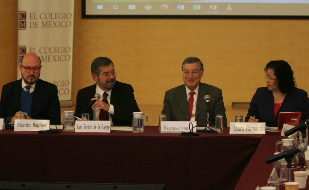 Realizan seminario sobre Federalismo Constitucional Mexicano en el Colmex