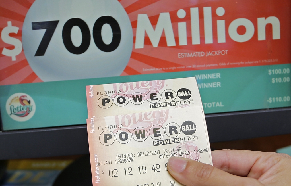 Un boleto se lleva 759 millones de dólares en lotería de EU
