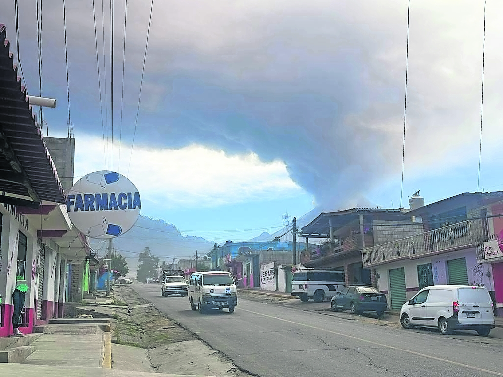 Cae polvo del Popo en seis municipios