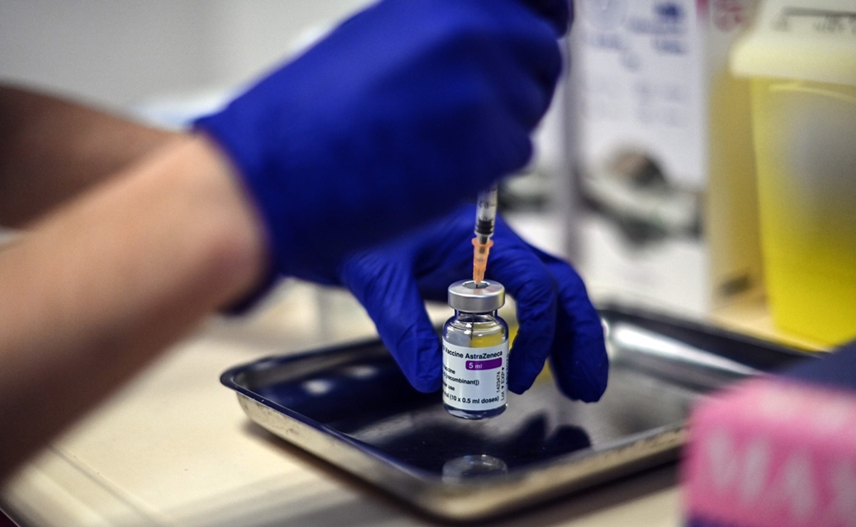 AstraZeneca pronostica tener vacuna antiCovid contra nuevas cepas para fin de año