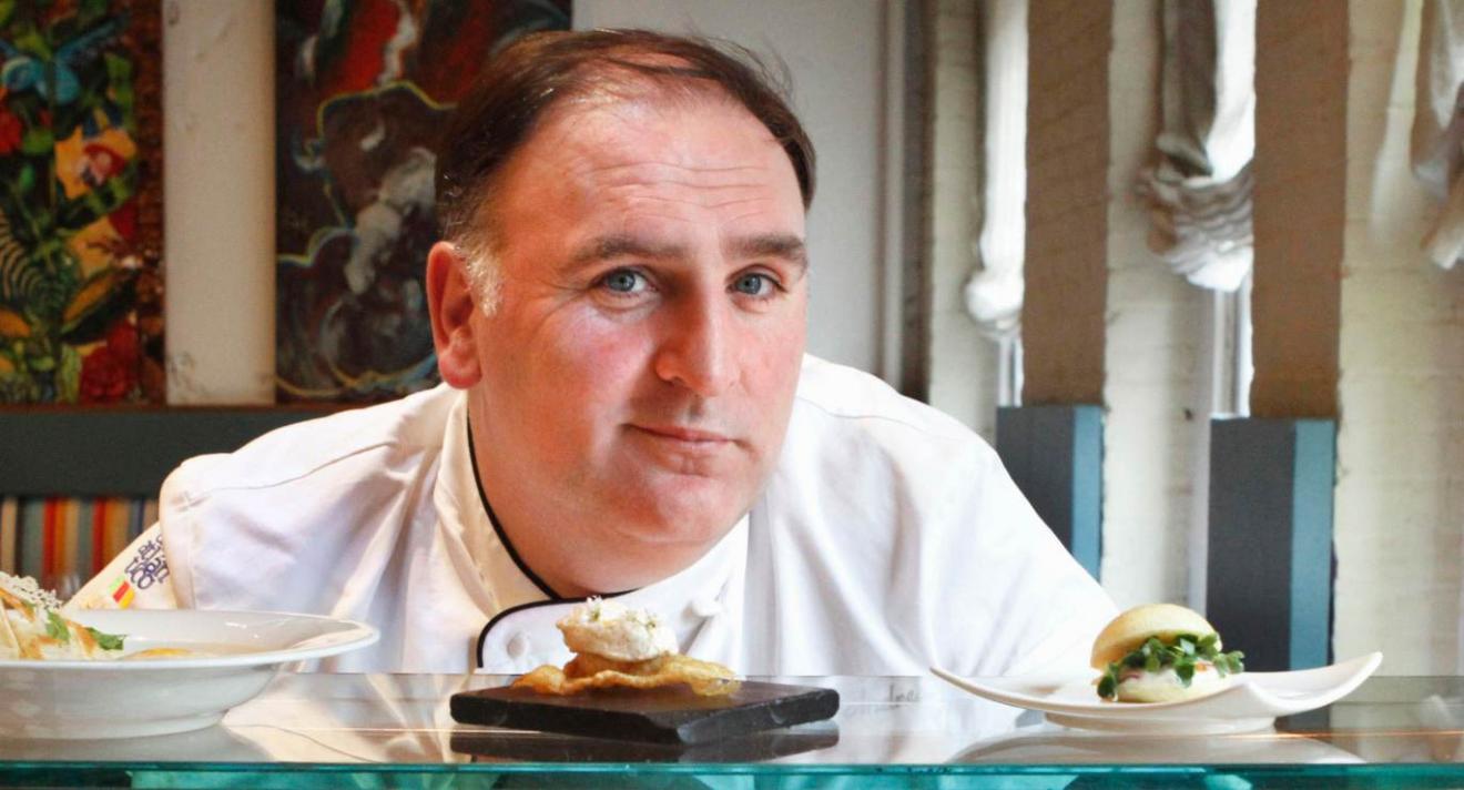 El chef español José Andrés envía alimentos a las víctimas de Ucrania 