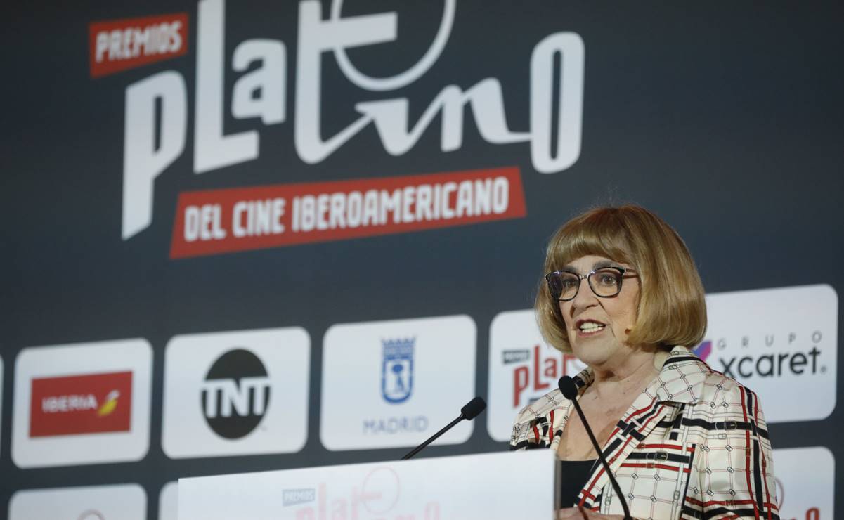 Carmen Maura recuerda cuando sólo Almódovar creyó en ella; le otorgan el Premio Platino de Honor