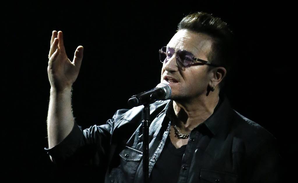 U2 rinde homenaje a Aylan Kurdi y refugiados