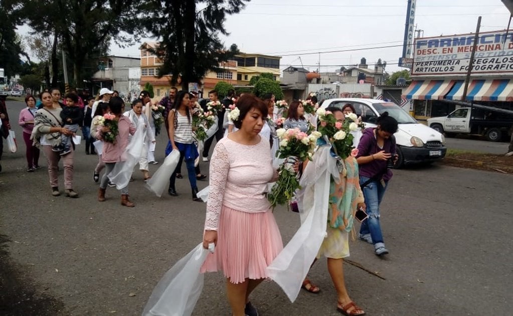 Realizan performance en honor a víctimas de pareja feminicida en Ecatepec