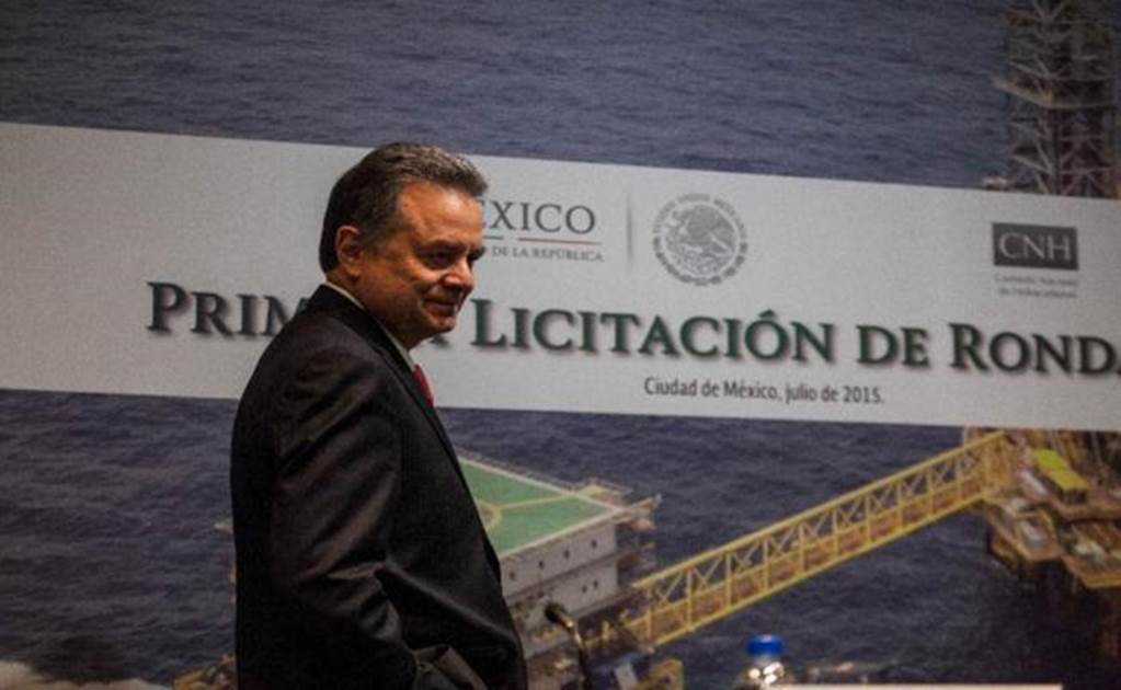 Mexico to postpone deep water auction, adjust next oil tender terms
