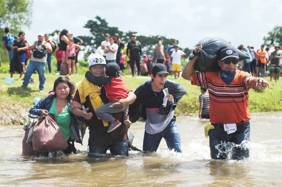 Miles de niños salvadoreños, deportados de EU y México