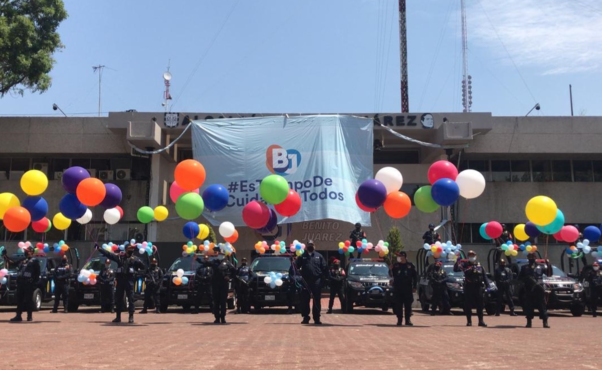 Policías de Benito Juárez desfilan para celebrar el Día del Niño