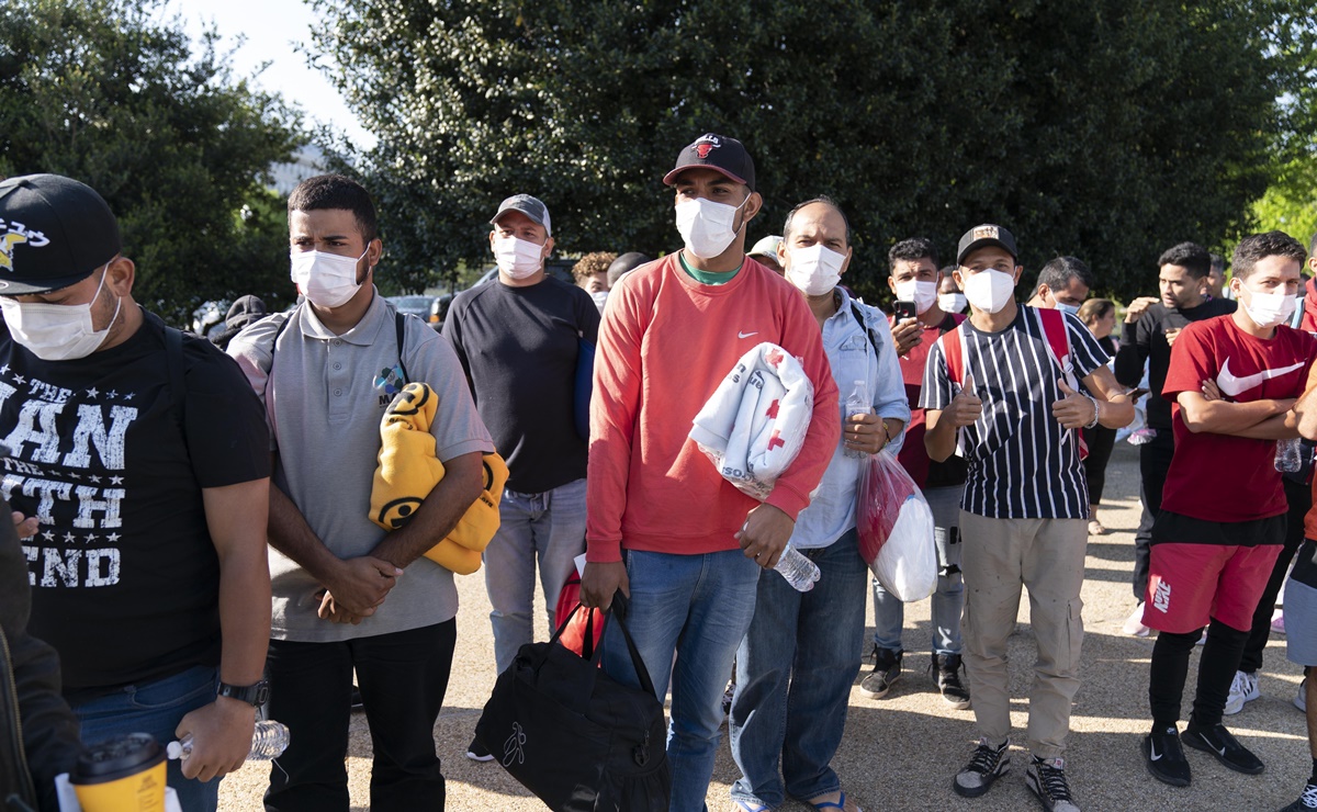 Washington DC pide Guardia Nacional para frenar migrantes enviados por Texas