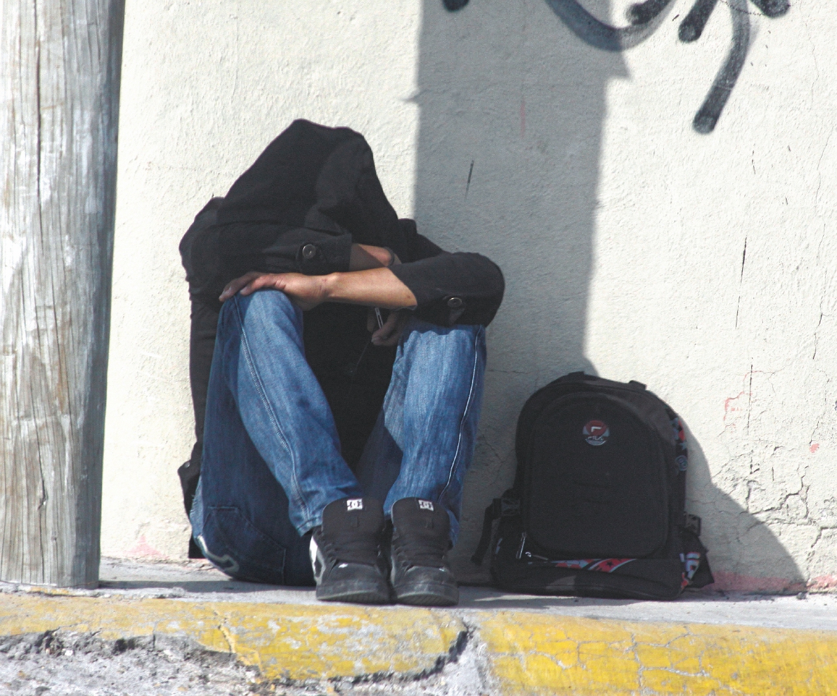 Alza de suicidios alerta a Toluca