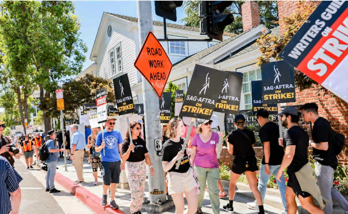 Actores de Hollywood protestan en las calles; "sin contratos no hay actores"