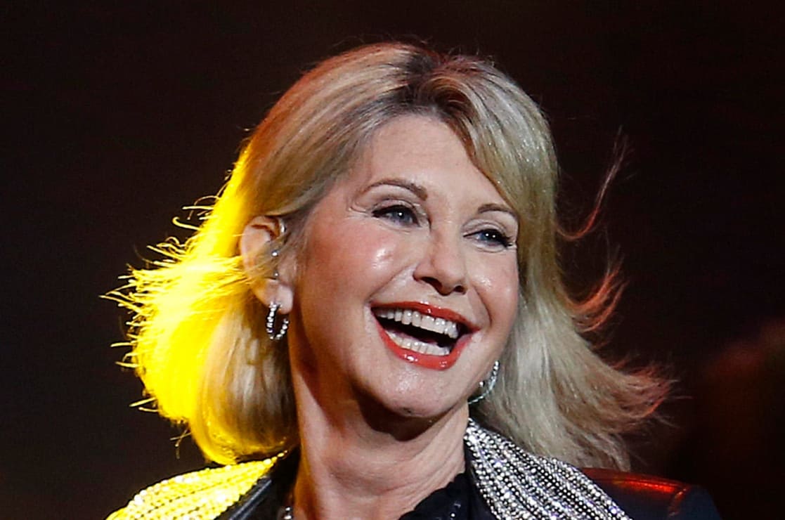 Familia de Olivia Newton-John revela que la cantante los ha 'visitado' tras su muerte