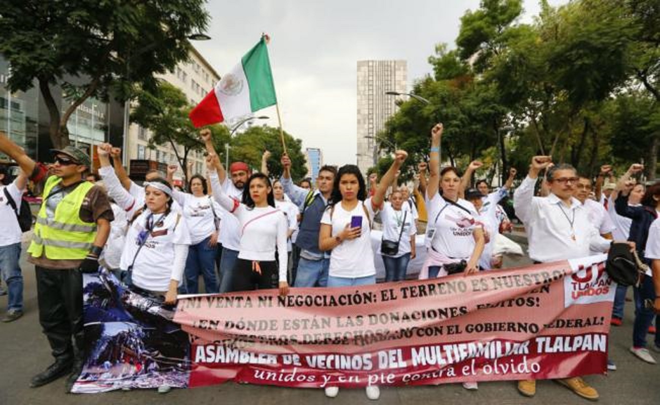 Marchan damnificados del 19-S hacia el Zócalo capitalino