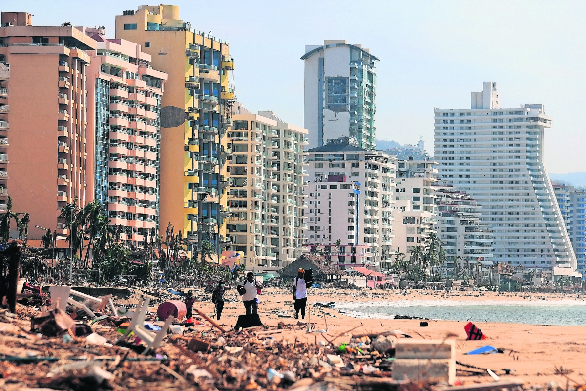 Cadenas hoteleras de Acapulco acuerdan abrir parcialmente el 15 de diciembre, tras reunión con AMLO