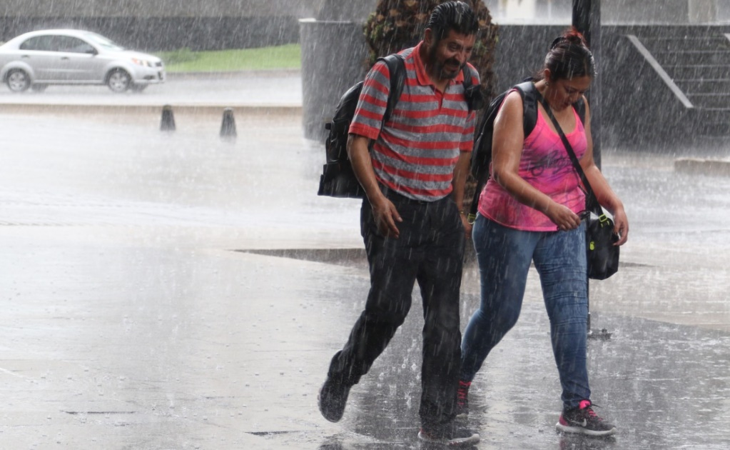 Prevén lluvias con chubascos en el Valle de México 