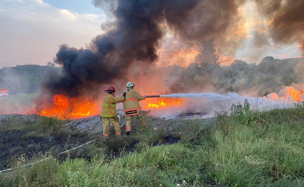 Controlan incendio cerca de un ducto de Pemex en Montemorelos, Nuevo León