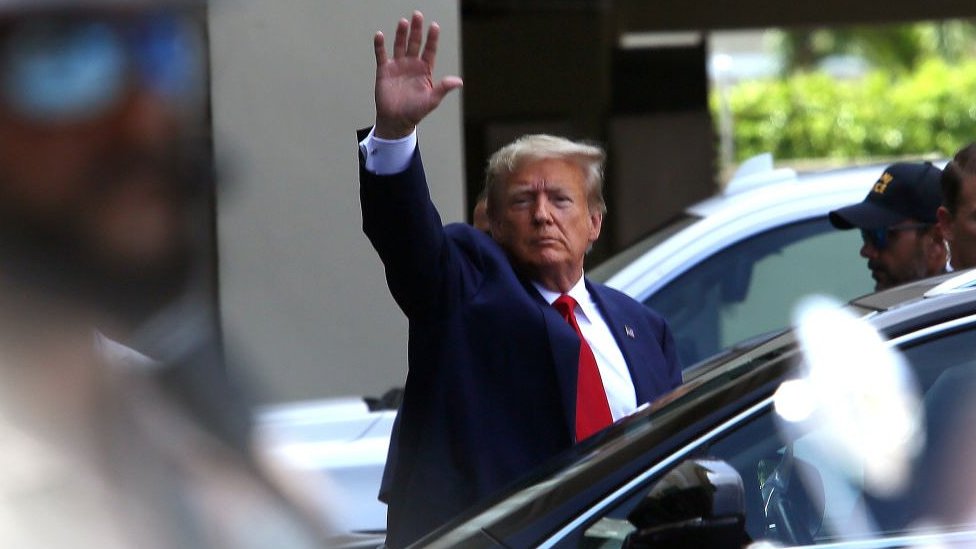 Trump viaja de Nueva Jersey a Washington para su comparecencia por elecciones de 2020