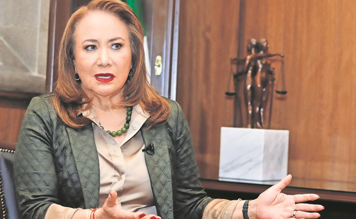 Concluye Fiscalía de la CDMX que Yasmín Esquivel no plagió tesis