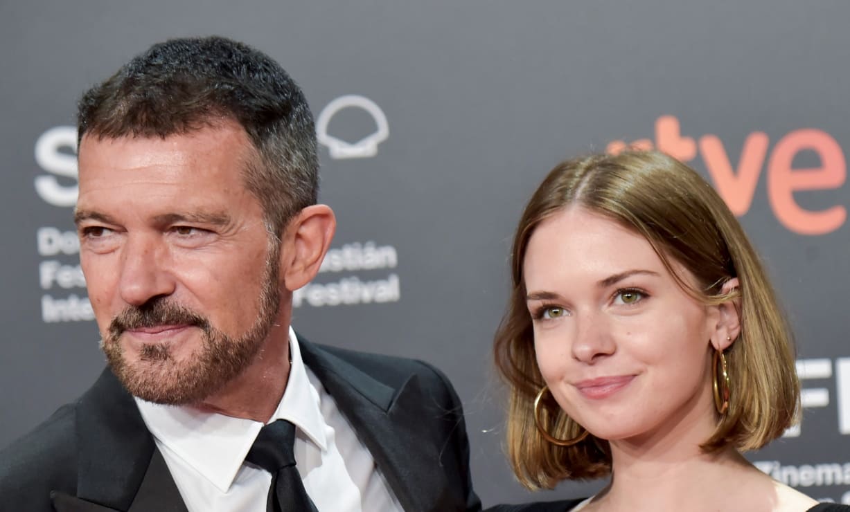 Stella, hija de Antonio Banderas, se compromete con su novio de la infancia