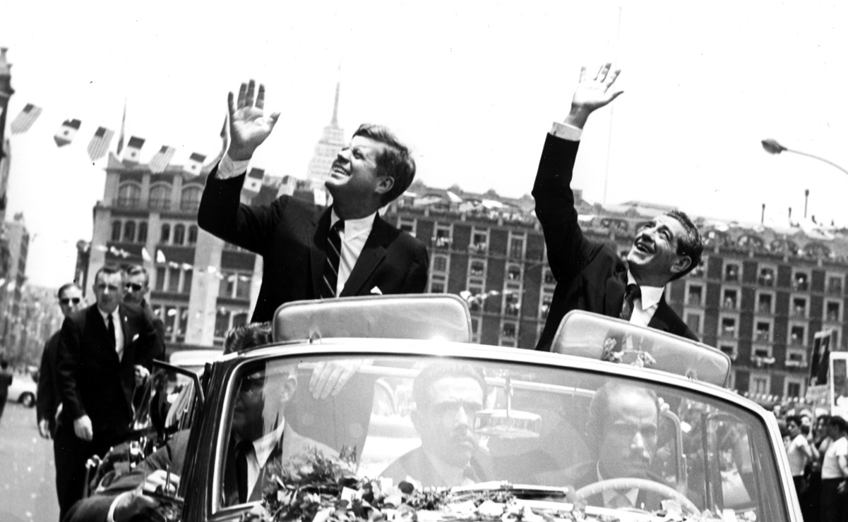 De la emoción por ver a John F. Kennedy en la Ciudad de México, un hombre murió de un infarto
