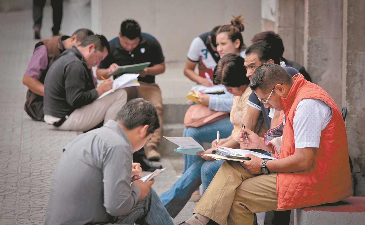 Covid-19 deja sin empleo formal a casi 131 mil mexicanos en marzo: IMSS