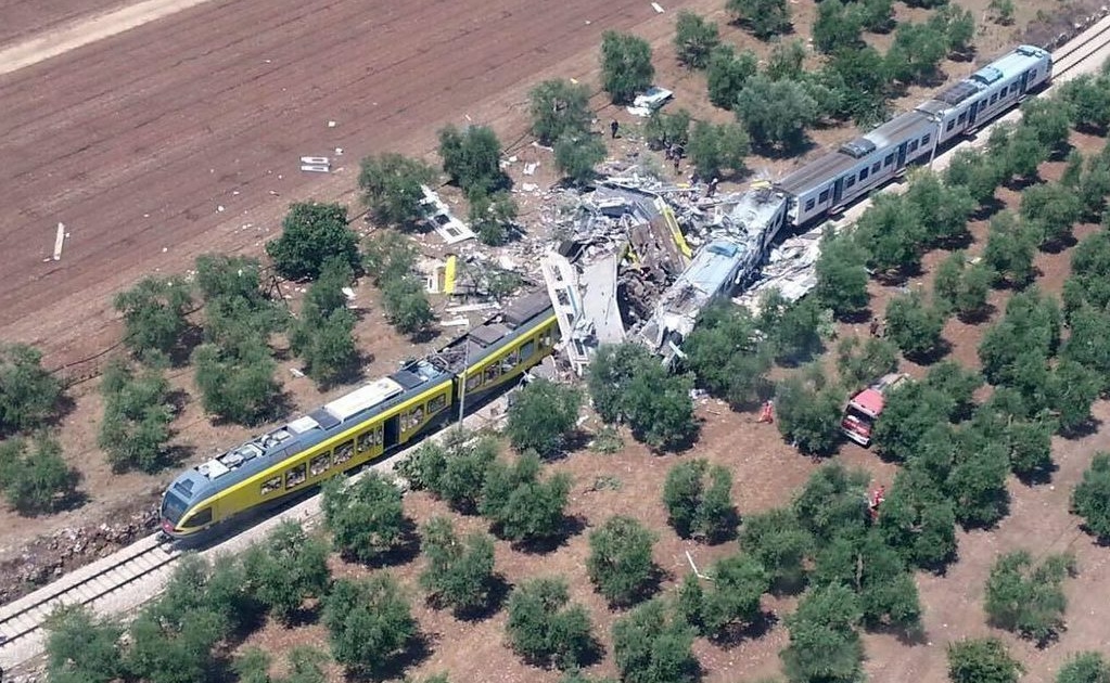 Al menos 12 muertos por accidente de tren en Italia 