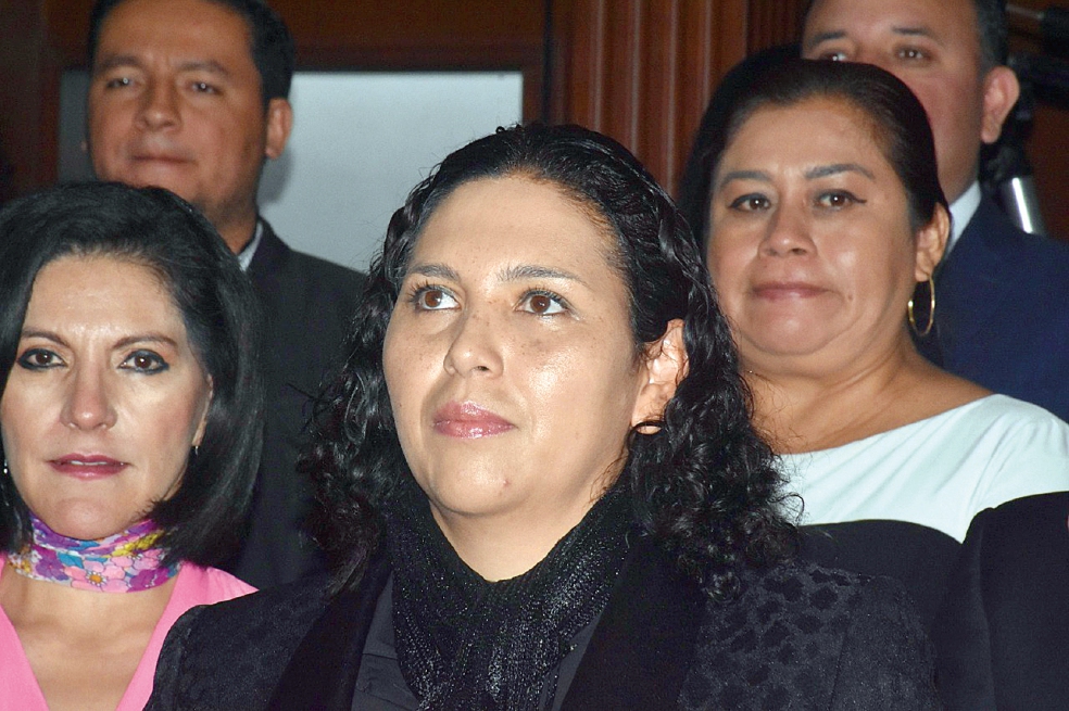 En Michoacán, rinde protesta esposa de alcalde asesinado