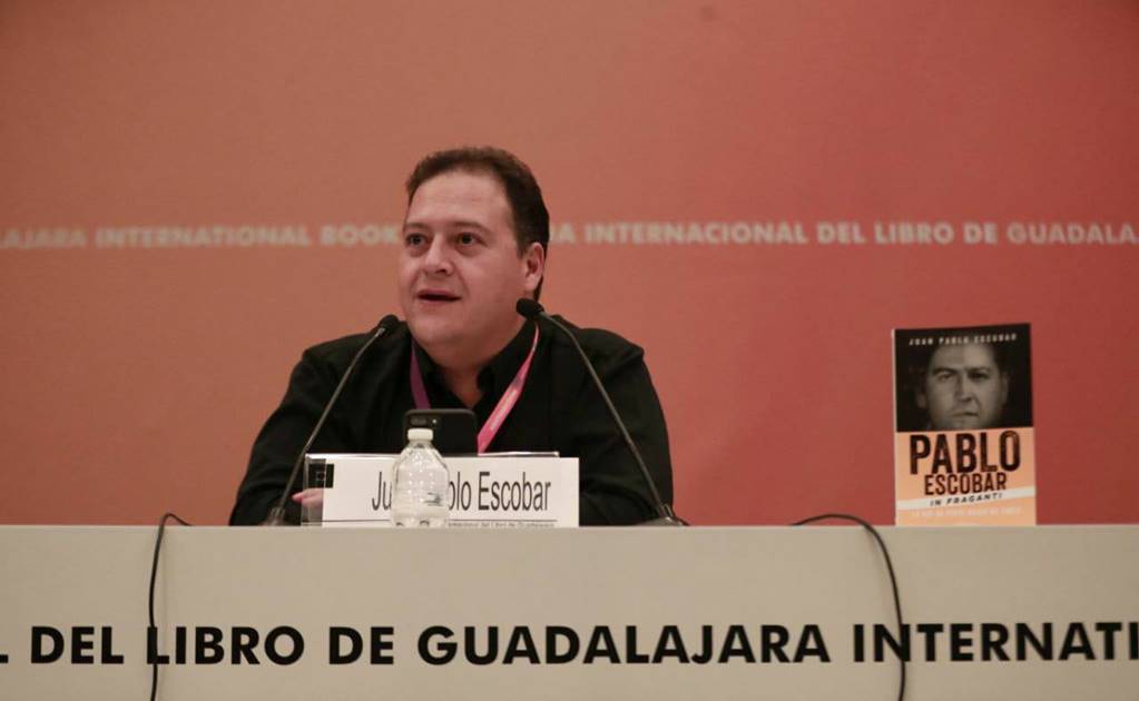 Hijo de Pablo Escobar presenta libro en la FIL Guadalajara 