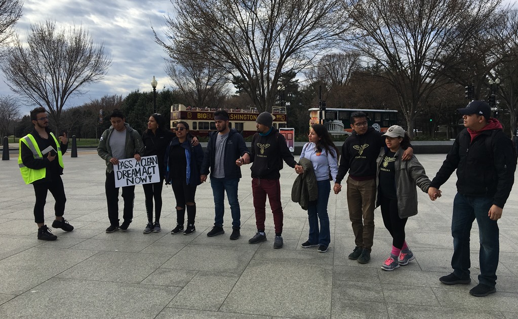 "Dreamers" caminan de NY a Washington para representar sacrificio de indocumentados