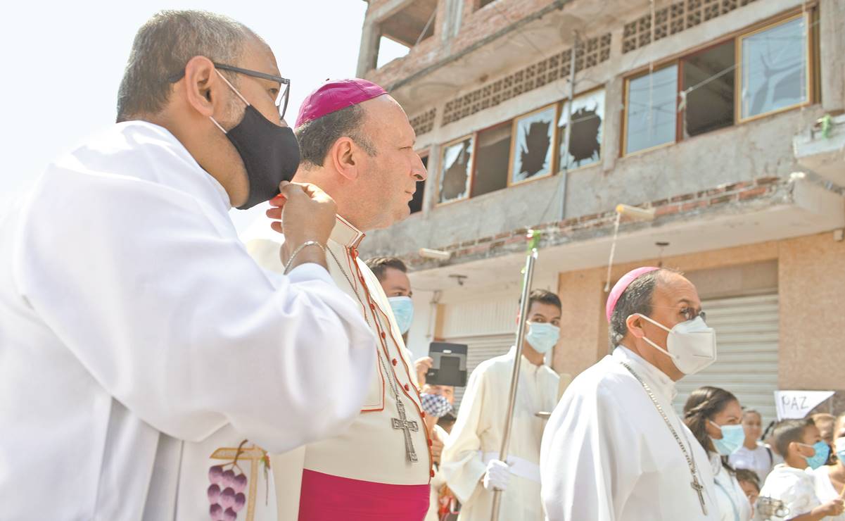 Rechaza nuncio que visita a Aguililla sea desafío a cártel