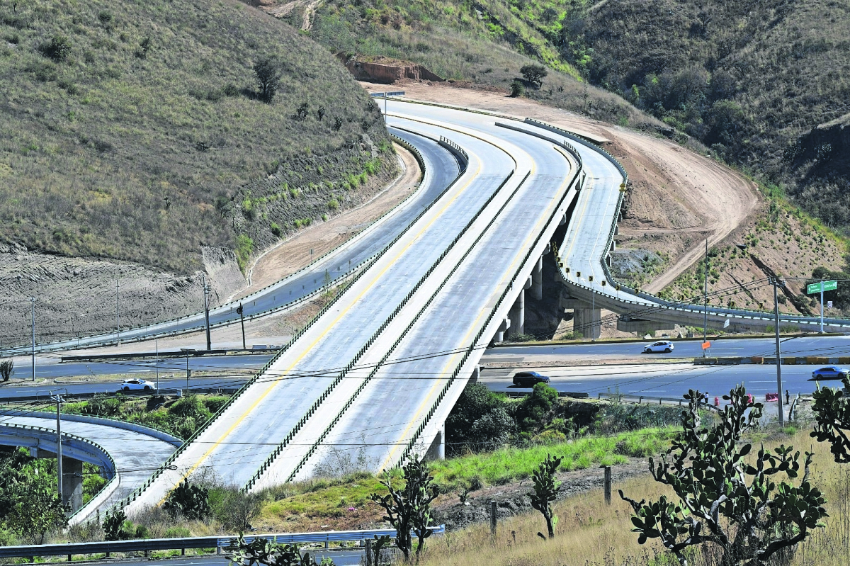 Edomex revisa los 12 títulos de concesión de autopistas