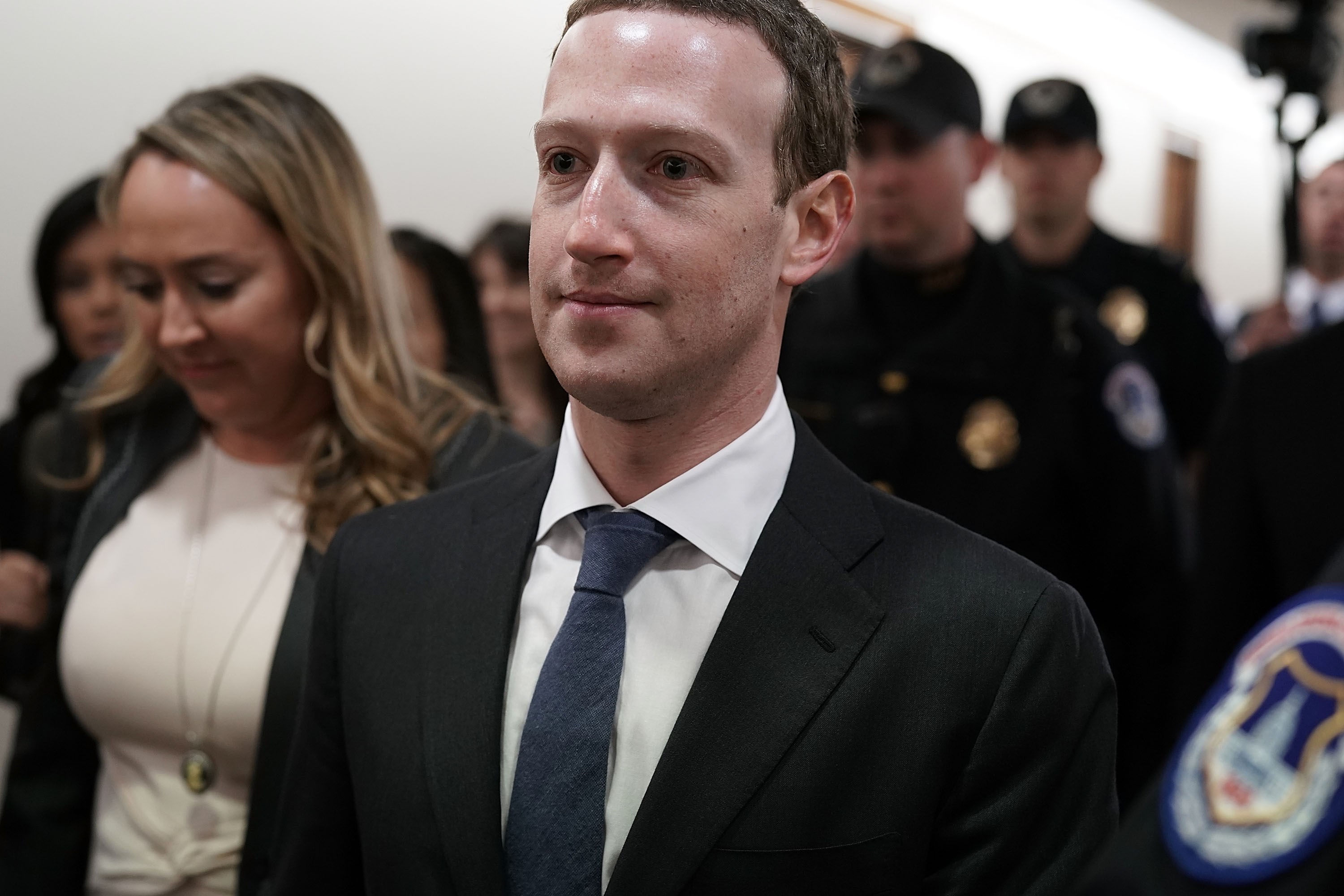 Mark Zuckerberg comparecerá hoy ante el Congreso de EU